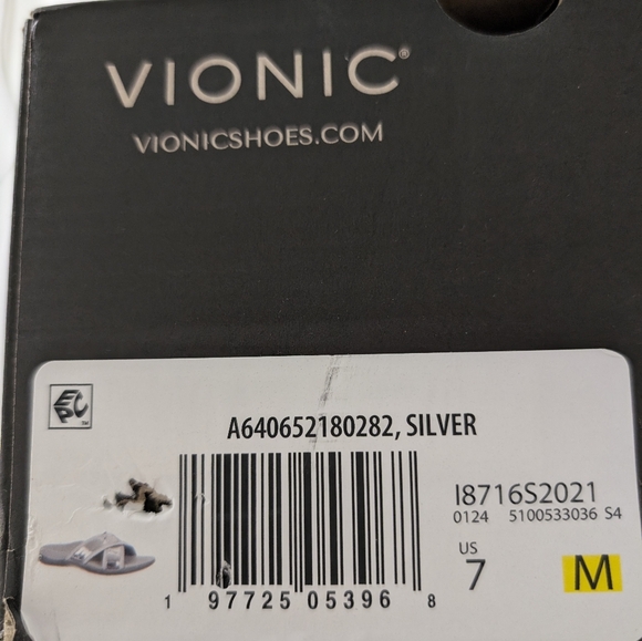 Vionic Silver Slide Sandals Size 7 - Picture 4 of 9